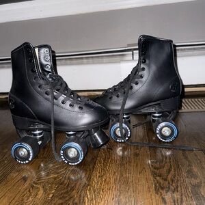 C SEVEN C7skates Quad Roller Skates Black for Kids